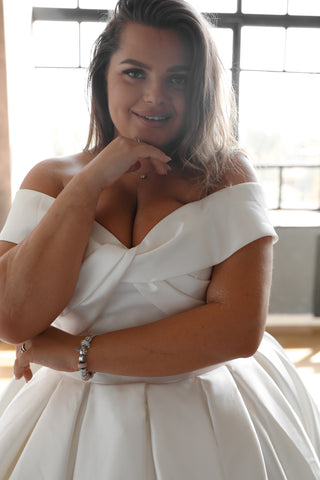 Plus Size Wedding Dress Seiliny - Olivia Bottega