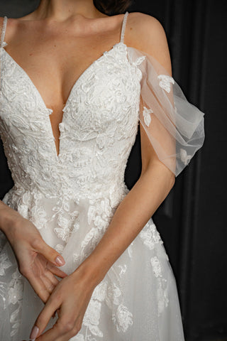 Floral Lace Wedding Dress Altsoba - Olivia Bottega