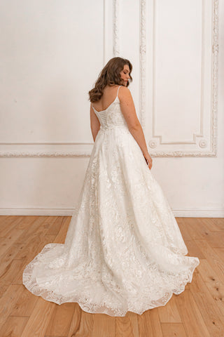 Plus Size Lace Wedding Dress Wakanda - Olivia Bottega