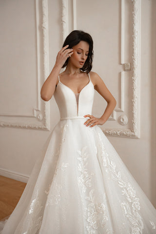 Lace Tulle Wedding Dress Tolinka - Olivia Bottega