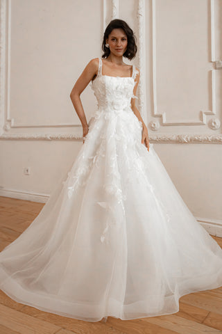 Floral Lace Wedding Dress Chyanne with Detachable Wings - Olivia Bottega