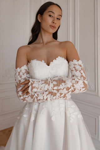 Floral Lace Wedding Dress Lillian with Detachable Sleeves - Olivia Bottega