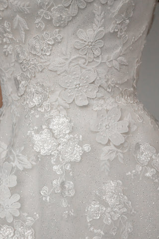 Floral Lace Tulle Wedding Dress Yoki with Detachable Straps - Olivia Bottega