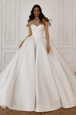 Basque Waist Wedding Gown Oceania - Olivia Bottega