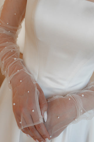 Bridal Gloves With Pearls - Olivia Bottega