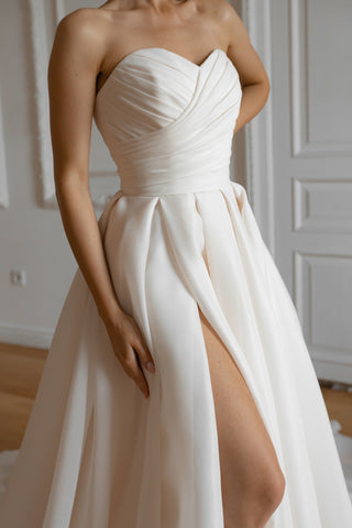 Sleeveless Wedding Dress Audrey - Olivia Bottega