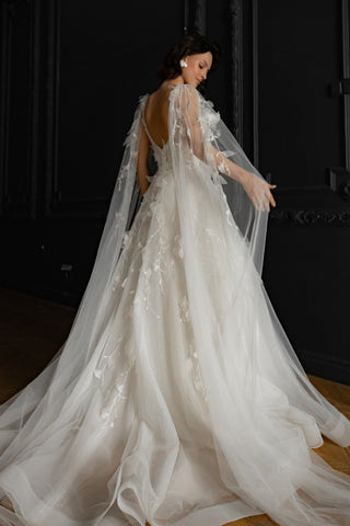 Floral Lace Wedding Dress Chyanne with Detachable Wings - Olivia Bottega