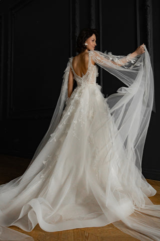 Floral Lace Wedding Dress Chyanne with Detachable Wings - Olivia Bottega