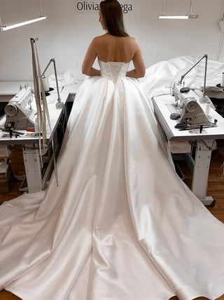 Basque Waist Wedding Gown Oceania - Olivia Bottega