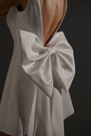 Satin Bow With Train “Tofa” - Olivia Bottega