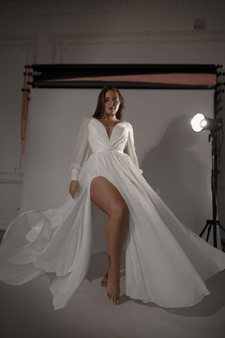 Plus Size Wedding Dress Assol With High Leg Slit - Olivia Bottega