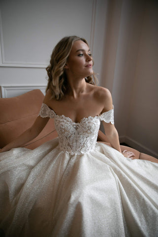 Tea length lace wedding dress Elise - oliviabottega