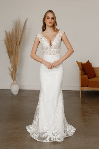 Light ivory Lace Mermaid Wedding Dress Airis - Olivia Bottega