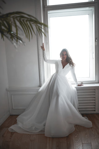 Plus Size Organza Wedding Dress Tayra - Olivia Bottega