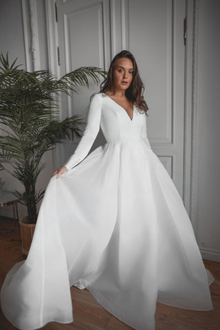 Plus Size Organza Wedding Dress Tayra - Olivia Bottega